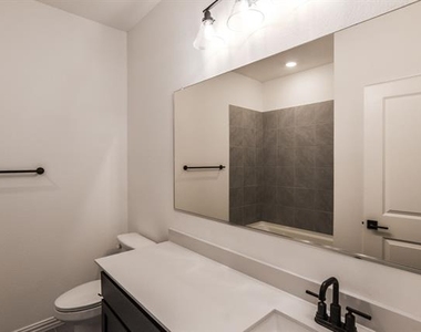 508 Virginia Way - Photo Thumbnail 16