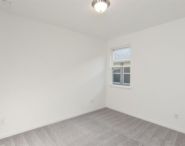 508 Virginia Way - Photo Thumbnail 13