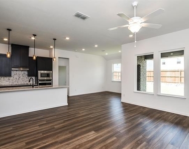 508 Virginia Way - Photo Thumbnail 2