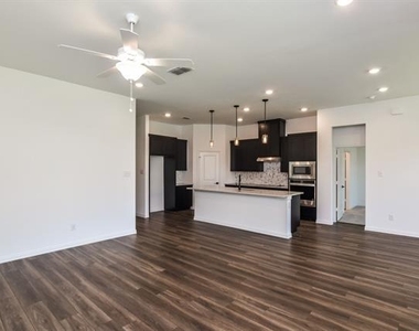 508 Virginia Way - Photo Thumbnail 3
