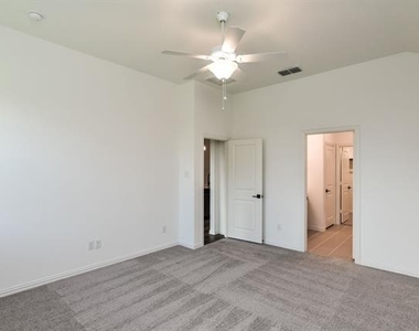 508 Virginia Way - Photo Thumbnail 8