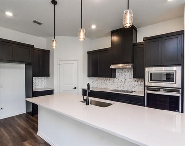 508 Virginia Way - Photo Thumbnail 6