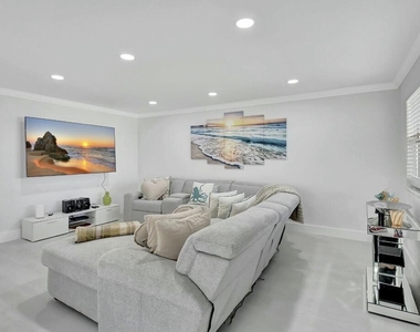 581 Monaco Boulevard - Photo Thumbnail 6