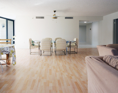 2450 Presidential Way - Photo Thumbnail 10