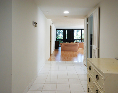 2450 Presidential Way - Photo Thumbnail 3