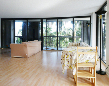 2450 Presidential Way - Photo Thumbnail 9