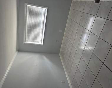 4051 Ne 13th Avenue - Photo Thumbnail 7
