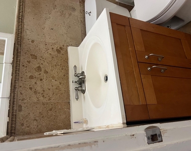 4051 Ne 13th Avenue - Photo Thumbnail 9