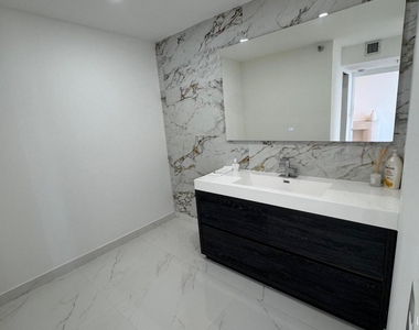 20515 E Country Club Drive - Photo Thumbnail 19