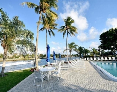 6521 Bay Club Drive - Photo Thumbnail 11