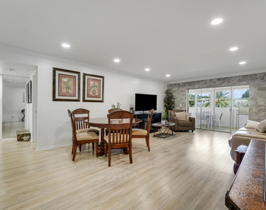 14849 Cumberland Drive - Photo Thumbnail 2