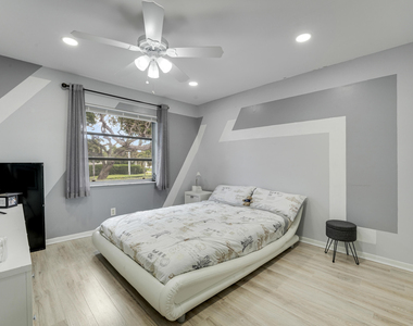 14849 Cumberland Drive - Photo Thumbnail 15