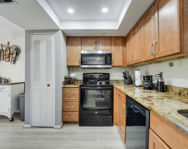 14849 Cumberland Drive - Photo Thumbnail 8