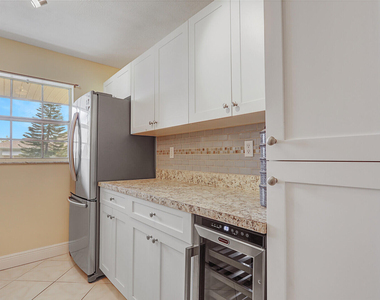 404 Sandpiper Drive - Photo Thumbnail 14