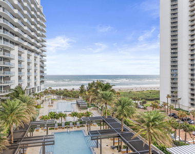 3100 N Ocean Drive - Photo Thumbnail 6