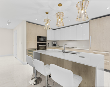 3100 N Ocean Drive - Photo Thumbnail 14
