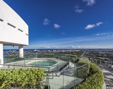 500 E Las Olas Boulevard - Photo Thumbnail 20