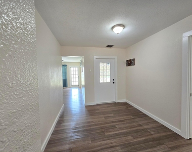 330 Barraclough Street - Photo Thumbnail 4