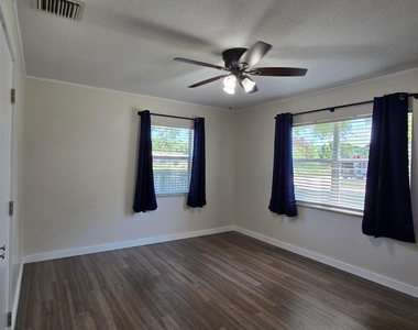 330 Barraclough Street - Photo Thumbnail 12