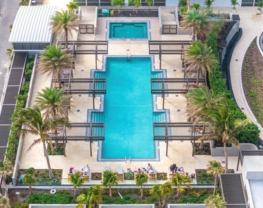 3100 N Ocean Drive - Photo Thumbnail 23