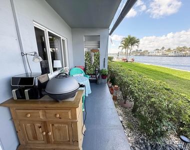 1201 S Riverside Drive - Photo Thumbnail 10