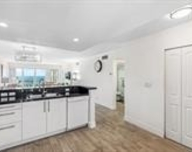 750 N Ocean Boulevard - Photo Thumbnail 16