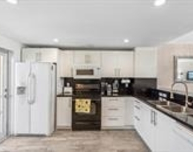 750 N Ocean Boulevard - Photo Thumbnail 13