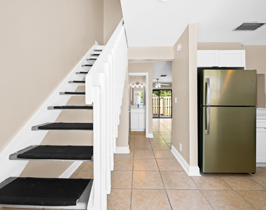 3281 E Golf Boulevard - Photo Thumbnail 10