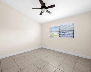3281 E Golf Boulevard - Photo Thumbnail 15