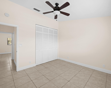 3281 E Golf Boulevard - Photo Thumbnail 16