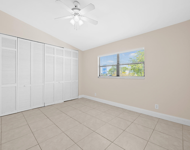 3281 E Golf Boulevard - Photo Thumbnail 11