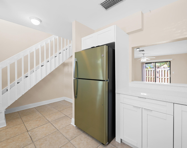 3281 E Golf Boulevard - Photo Thumbnail 9