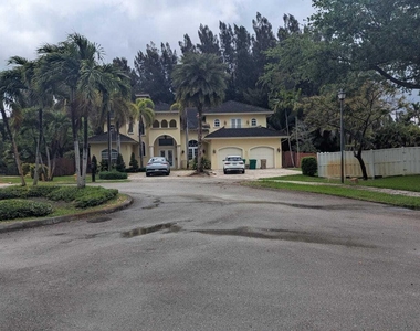 6301 Sw 58th Court - Photo Thumbnail 2