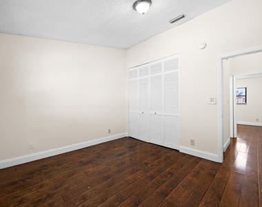 3281 E Golf Boulevard - Photo Thumbnail 12