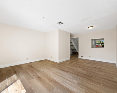 3281 E Golf Boulevard - Photo Thumbnail 4