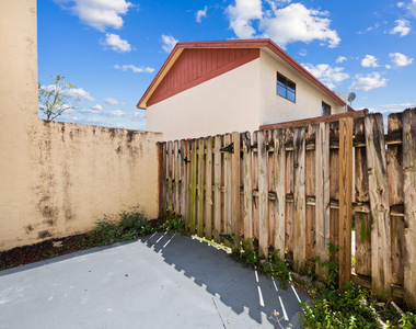 3281 E Golf Boulevard - Photo Thumbnail 17