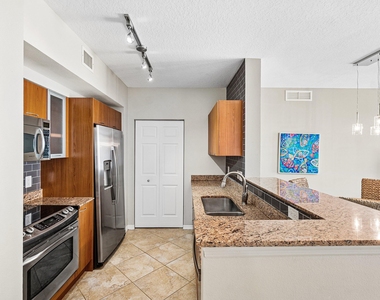 700 E Boynton Beach Boulevard - Photo Thumbnail 5