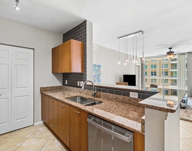 700 E Boynton Beach Boulevard - Photo Thumbnail 7