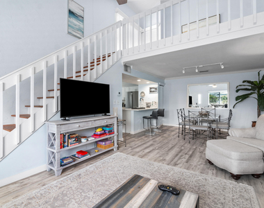 470 Bella Vista Court N - Photo Thumbnail 5