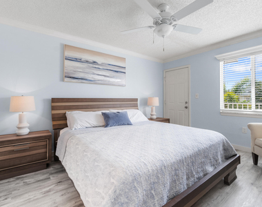 470 Bella Vista Court N - Photo Thumbnail 18