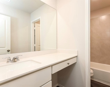 2103 Crimson Lake Boulevard - Photo Thumbnail 8