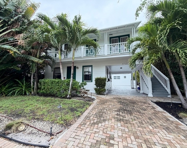 1713 Florida Avenue - Photo Thumbnail 9