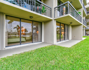 301 S Seas Drive - Photo Thumbnail 23