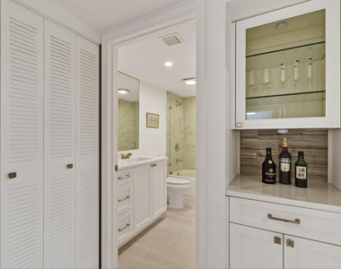 301 S Seas Drive - Photo Thumbnail 17