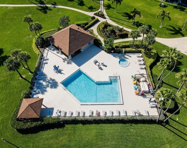 301 S Seas Drive - Photo Thumbnail 26