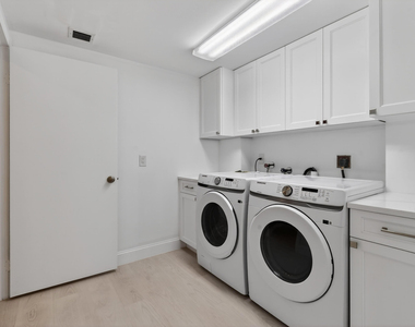 301 S Seas Drive - Photo Thumbnail 20