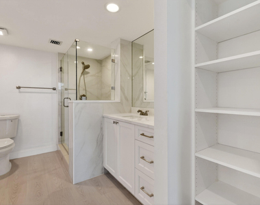 301 S Seas Drive - Photo Thumbnail 13
