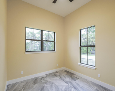 12906 83rd Avenue - Photo Thumbnail 25