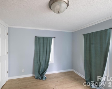 1022 Wood Street - Photo Thumbnail 7