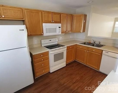 10034 Pergola View Court - Photo Thumbnail 9